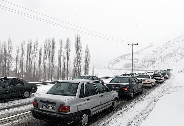 برف و کولاک در محورهای مواصلاتی قزوین برف و کولاک در محورهای مواصلاتی قزوین