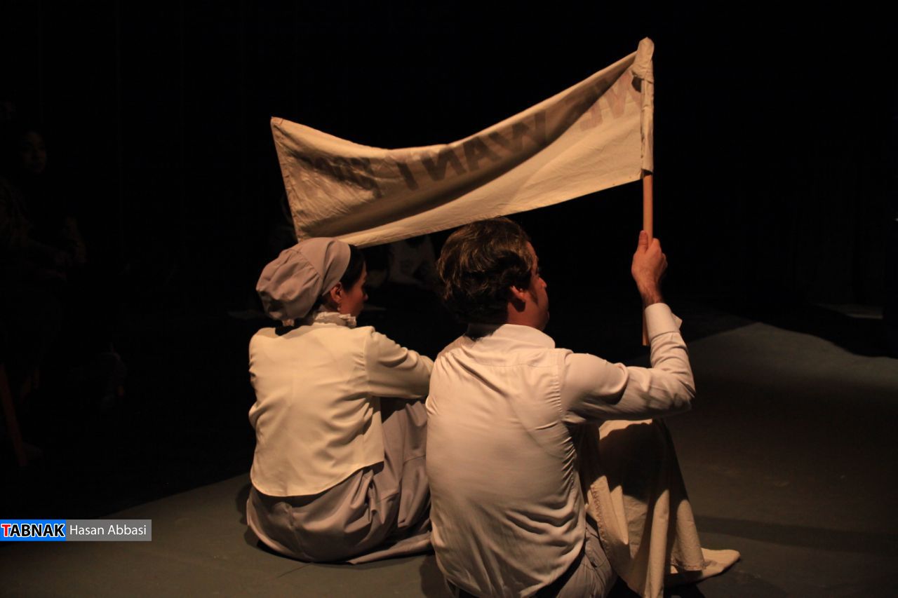 گزارش تصویری از نمایش تئاتر &laquo;بر پهنه دریا&raquo;