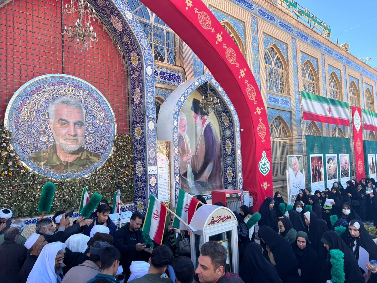حضور نیم میلیون زائر در مراسم سالگرد حاج قاسم در کرمان حضور نیم میلیون زائر در مراسم سالگرد حاج قاسم در کرمان