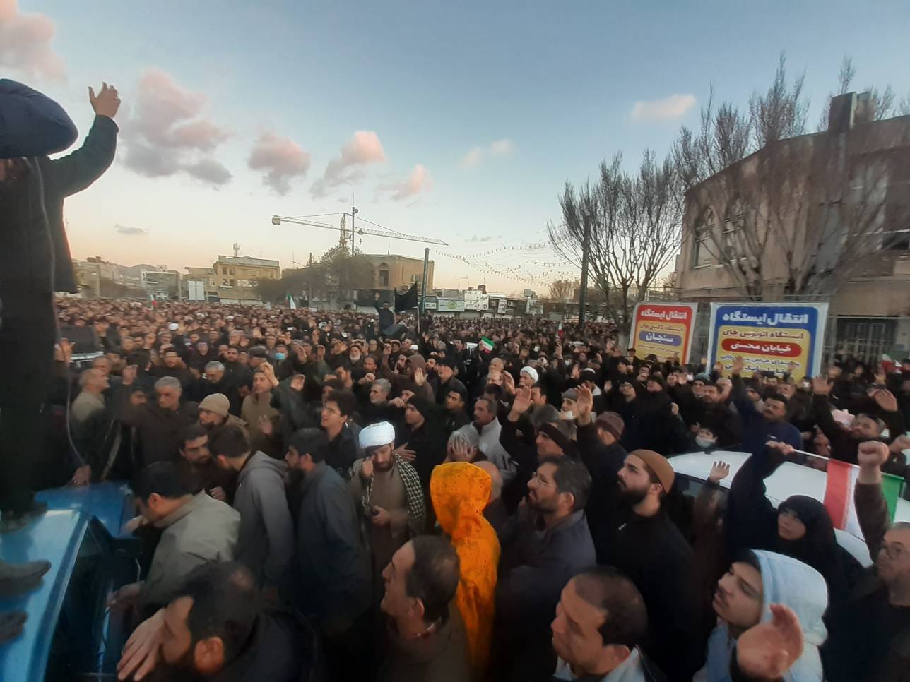 اراک در سوگ رهبر؛ بیعت مجدد با ولایت در برابر جنایت+ فیلم اراک در سوگ رهبر؛ بیعت مجدد با ولایت در برابر جنایت+ فیلم