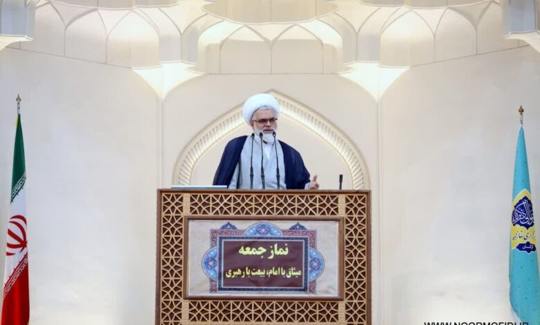 انتقاد باید مشفقانه، منصفانه باشد تا موجب رشد و پیشرفت شود