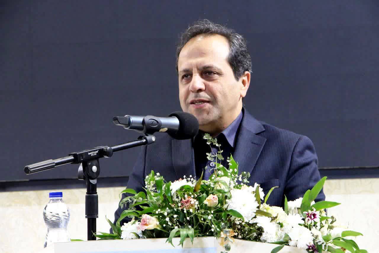 مشکل اصلی اقتصاد استان بیکاری و حجم پایین سرمایهگذاری است مشکل اصلی اقتصاد استان بیکاری و حجم پایین سرمایهگذاری است