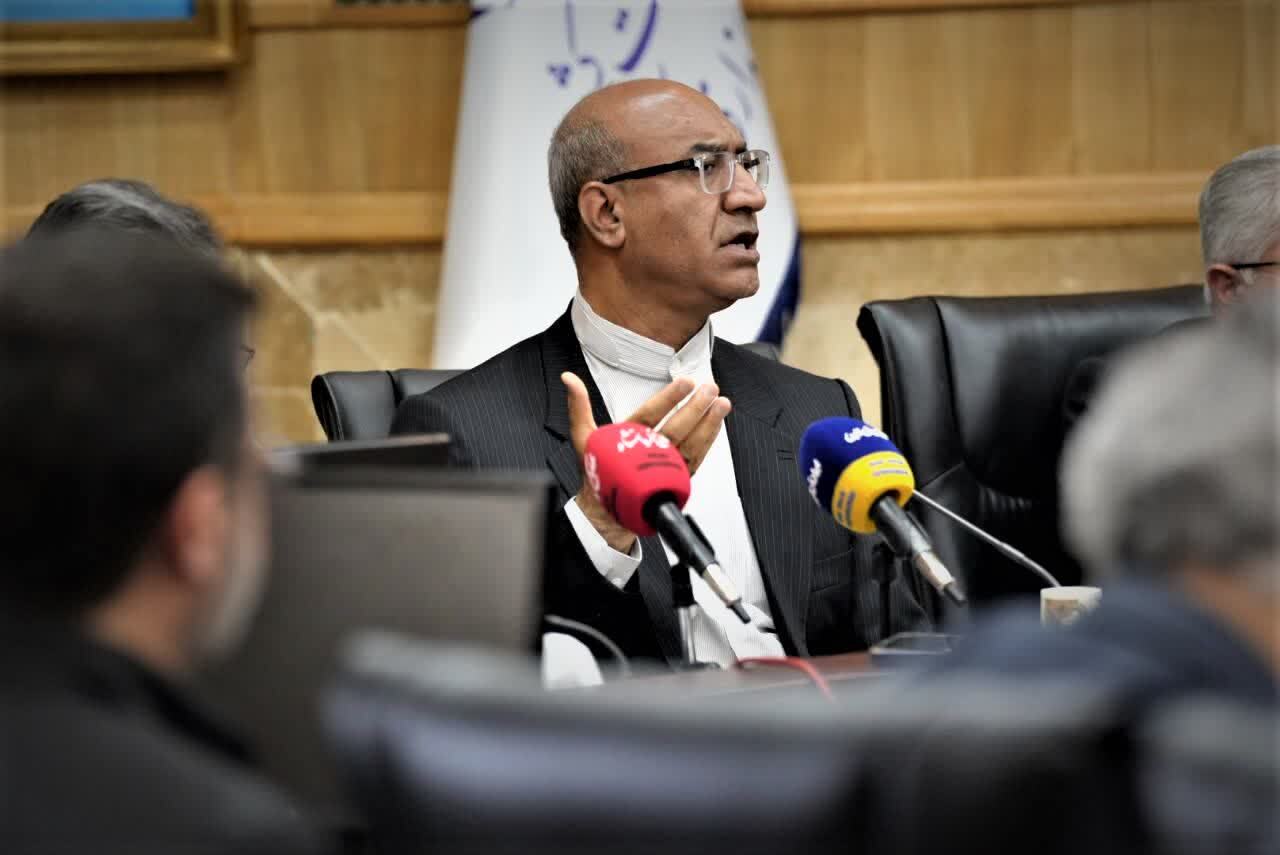 با مخلان امنیت اقتصادی تعارف نشود؛ کرکره مغازه متخلفان را پایین بیاورید با مخلان امنیت اقتصادی تعارف نشود؛ کرکره مغازه متخلفان را پایین بیاورید