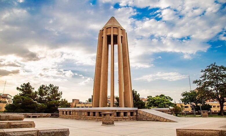 اول شهریور، روز بزرگداشت حکیم ابوعلی سینا؛ مفخر مشرق زمین، معجزه دوران، نادرهمرد ایران اول شهریور، روز بزرگداشت حکیم ابوعلی سینا؛ مفخر مشرق زمین، معجزه دوران، نادرهمرد ایران